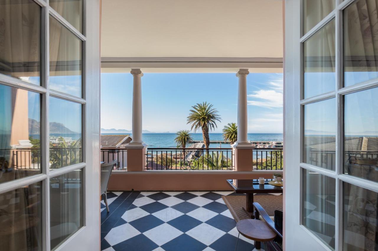 Majestic Ocean View Retreat Apartment